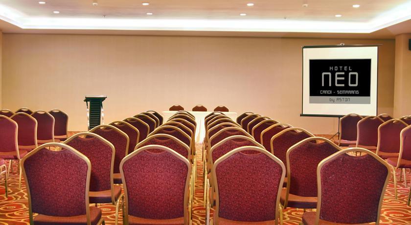 Hotel Neo Candi Simpang Lima - Semarang By Aston Exterior foto