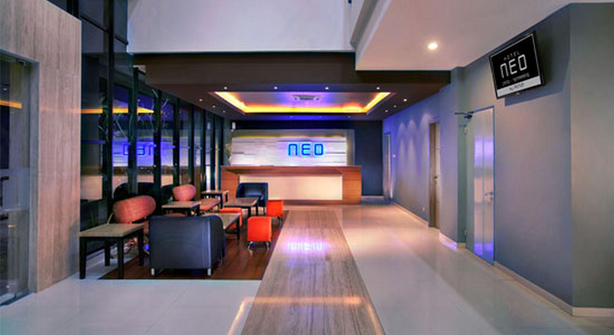 Hotel Neo Candi Simpang Lima - Semarang By Aston Exterior foto
