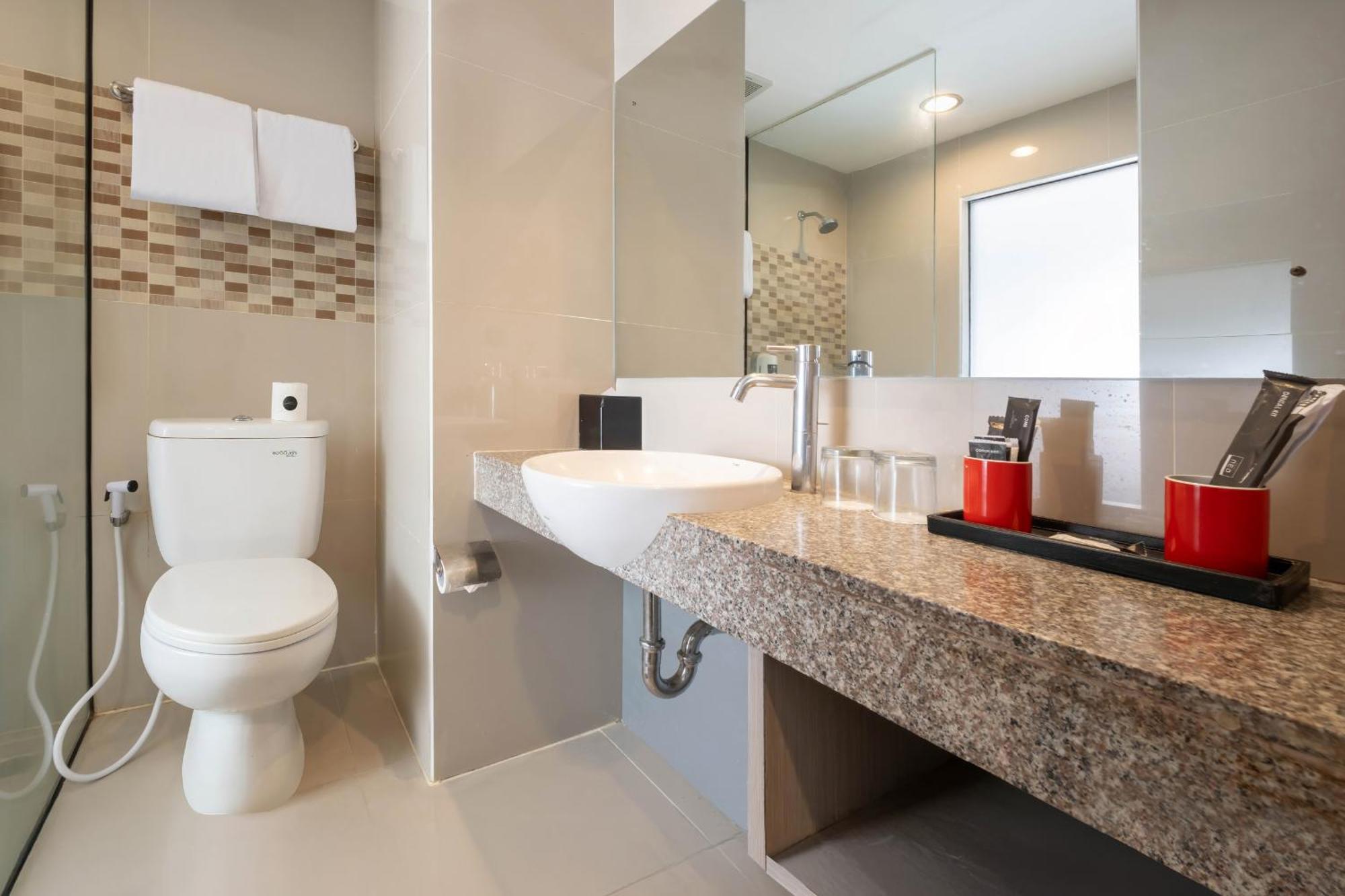 Hotel Neo Candi Simpang Lima - Semarang By Aston Exterior foto